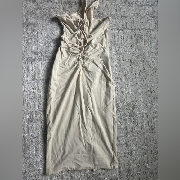 Oh Polly Sexy Halter Lace Up Ruched Midi Dress in Cream Sz 6 worn 1x - Picture 5 of 6